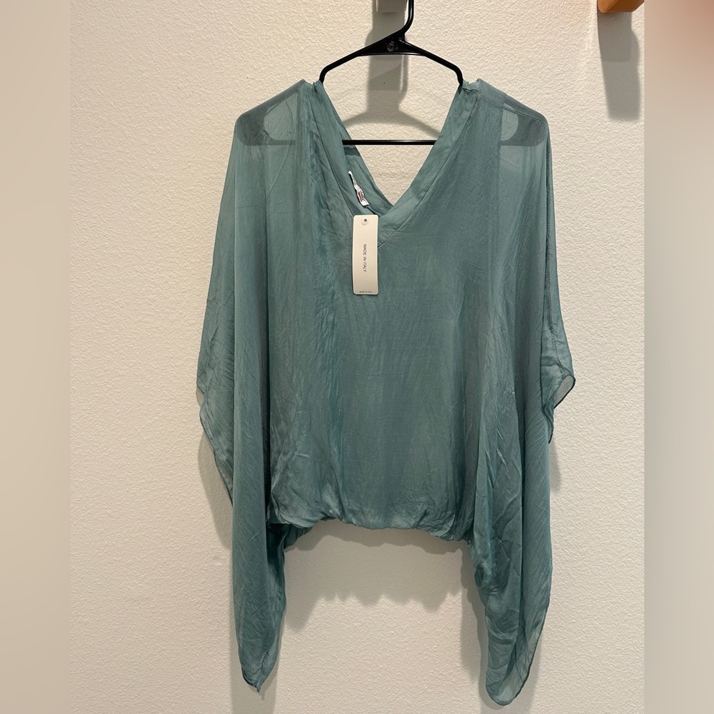 Silk top with bat sleeves